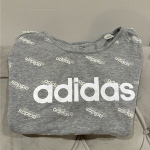 Adidas T-Shirt